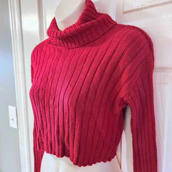 Revamped Cropped Turtleneck Sweater Cherry Red - Picture 2 of 8
